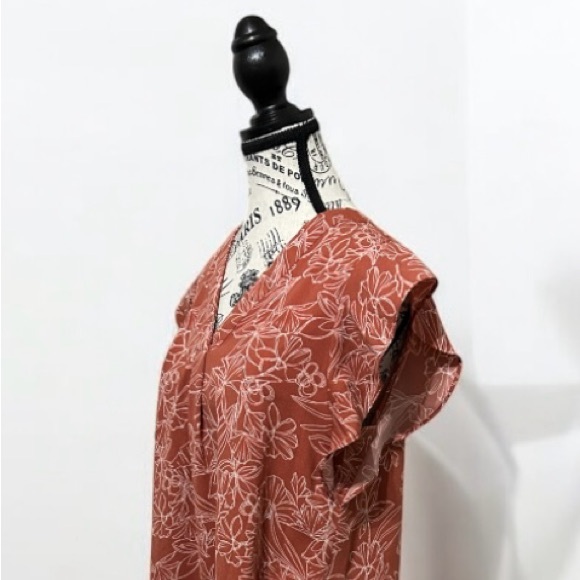 Halogen Ruffle Sleeve Shift Dress- Medium - Picture 5 of 8